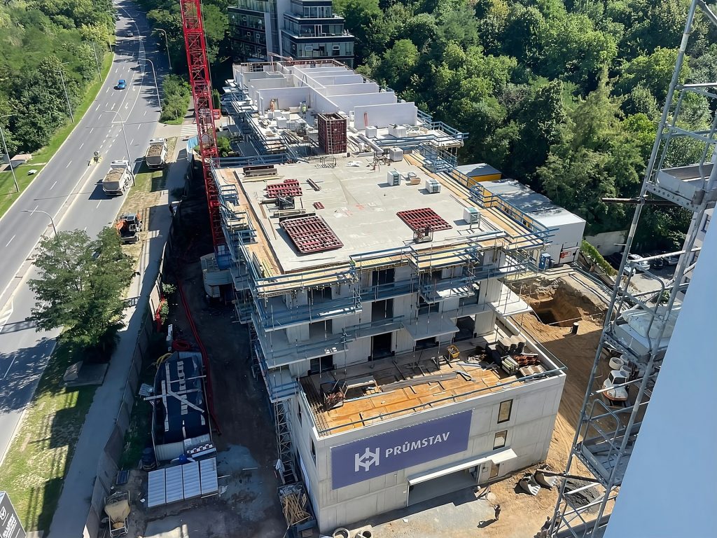 Rezidenční projekt Ahoj, Vanguard